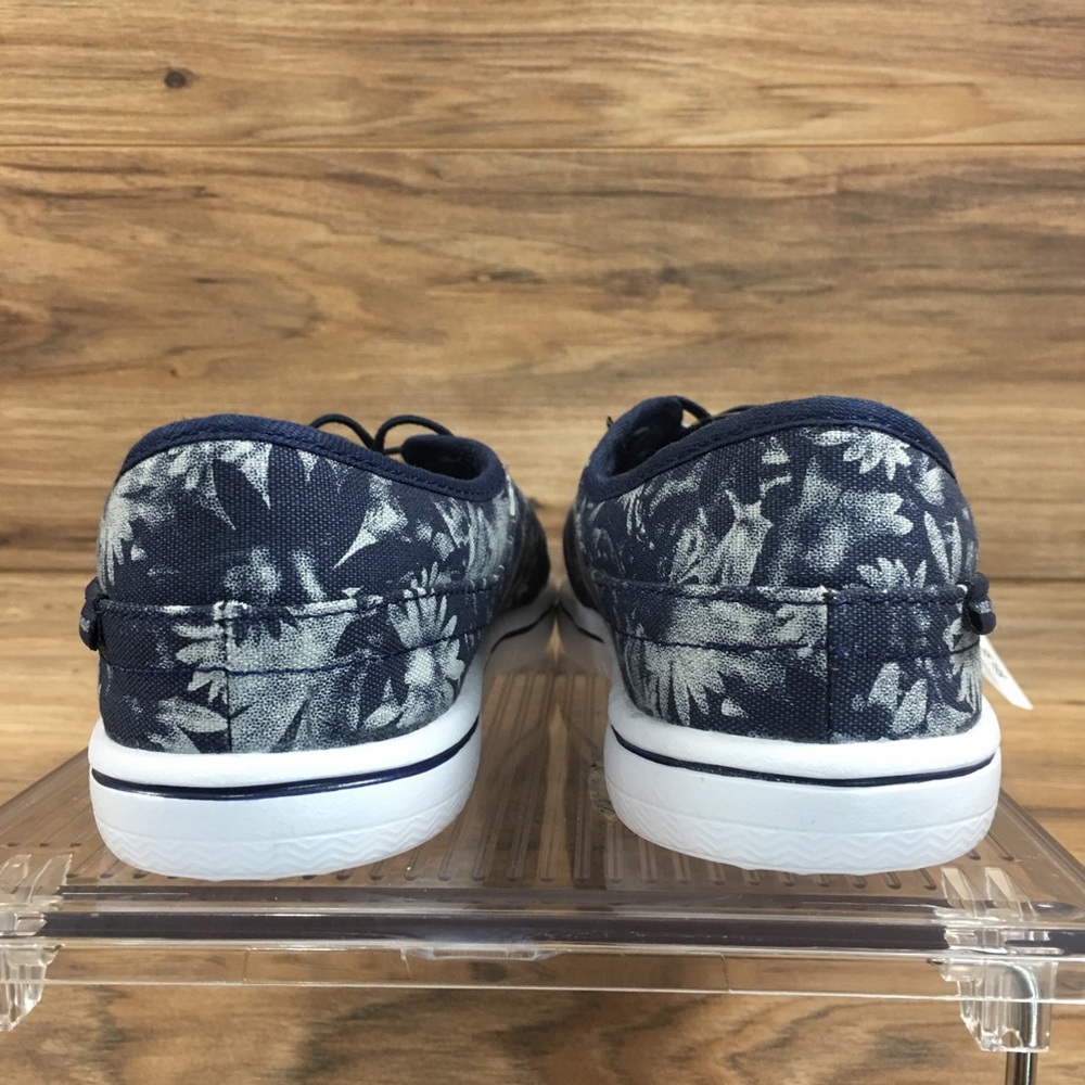 <SOLD>Under Armour WomensUA Street Encounter New - Picture 3 of 8